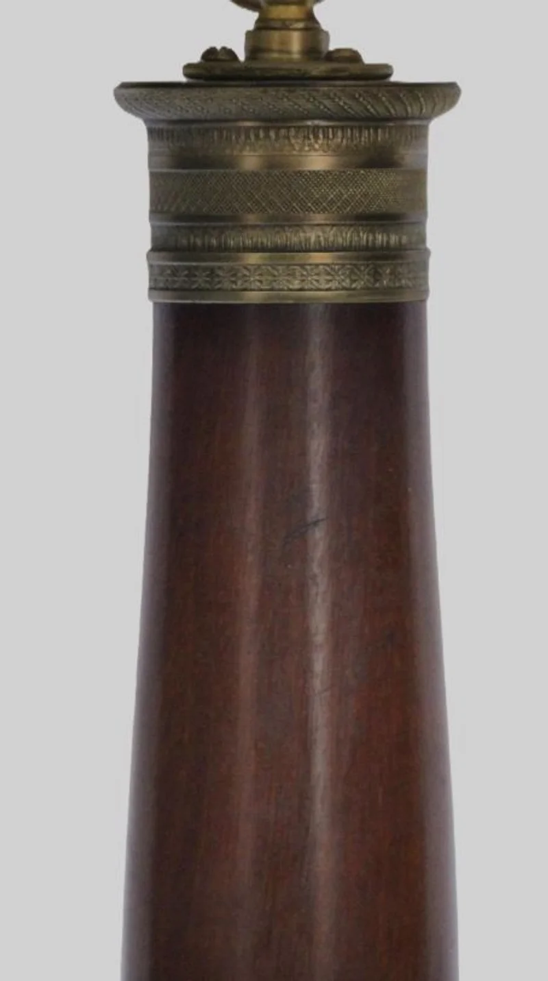 Art Déco schemerlamp - Diversen › Verlichting - Schemerlamp met mahonie voet en verguld bronzen beslag. Empirestijl.
Art Déco periode, ca 1930