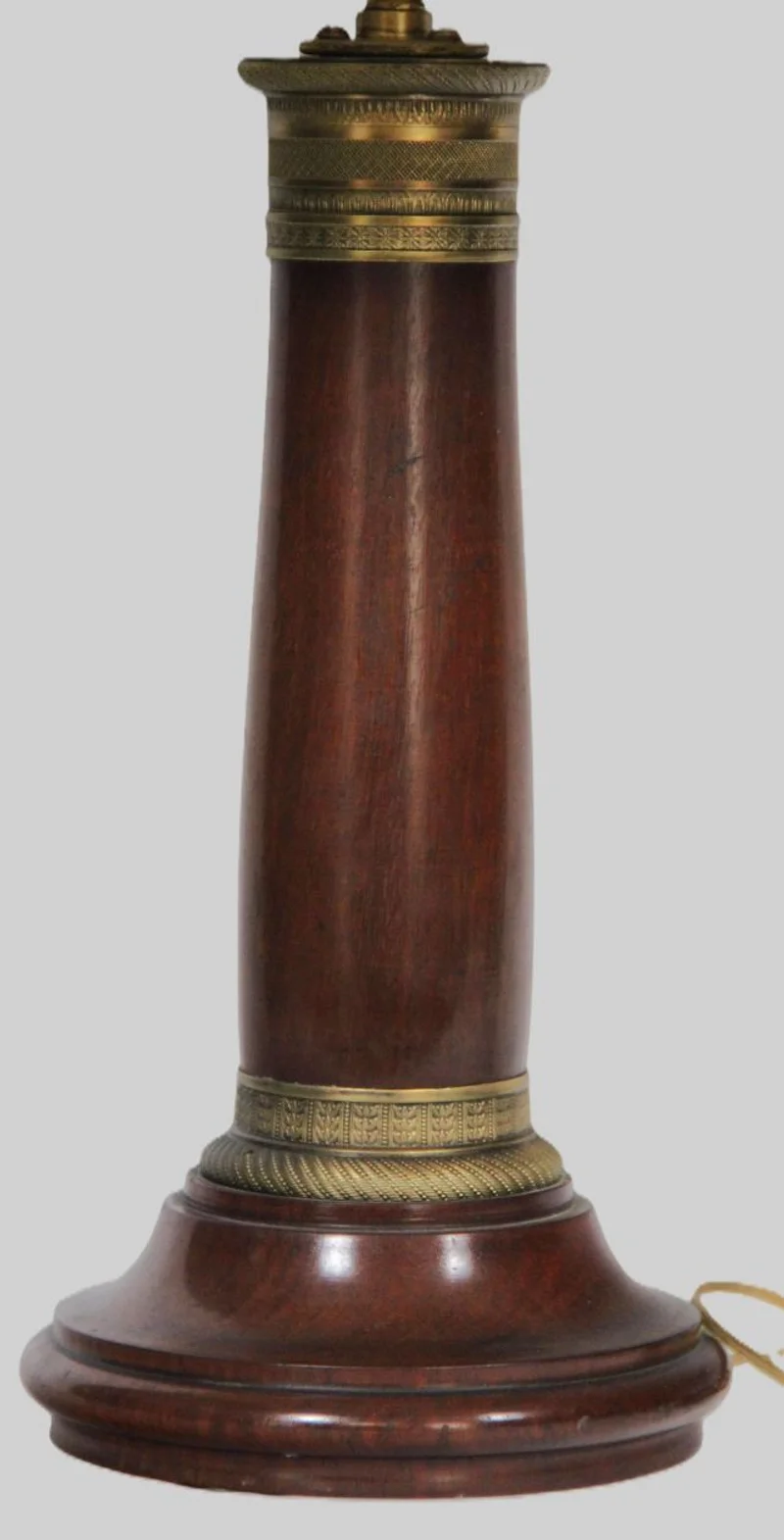 Art Déco schemerlamp - Diversen › Verlichting - Schemerlamp met mahonie voet en verguld bronzen beslag. Empirestijl.
Art Déco periode, ca 1930