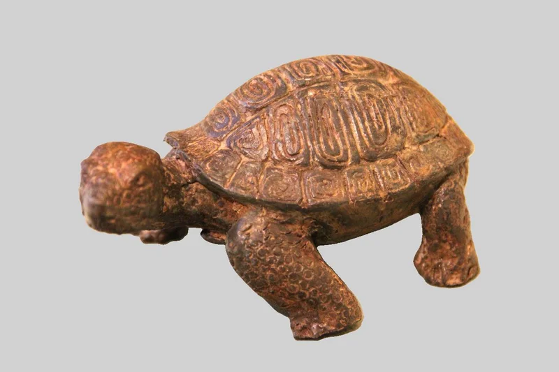 Bronzen schildpad - Diversen › Figuren - P.Chenet bronsgietwerk
13cm; 6cm hoog