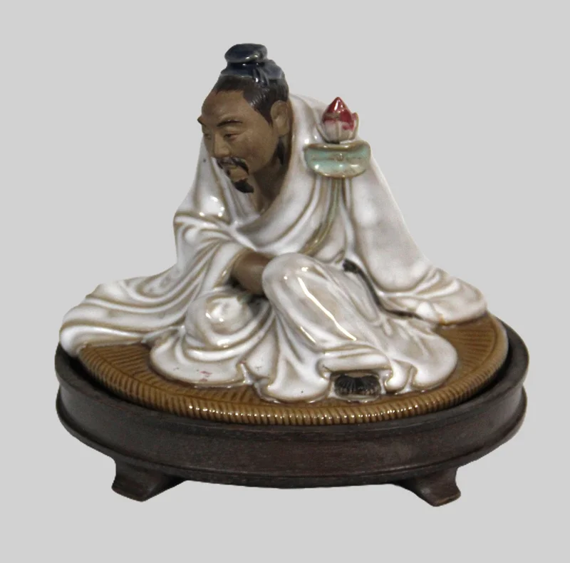 Chinees terracotta beeld - Diversen › Figuren - Geglazuurde terracotta
18cm hoog, 19 x 14 cm voet
20e eeuw