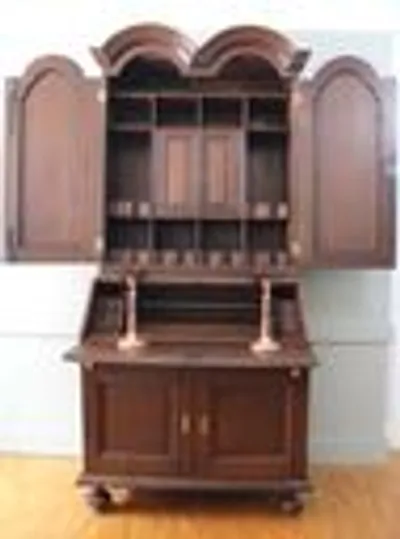 Double dome bureau 18e eeuw thumbnail 1