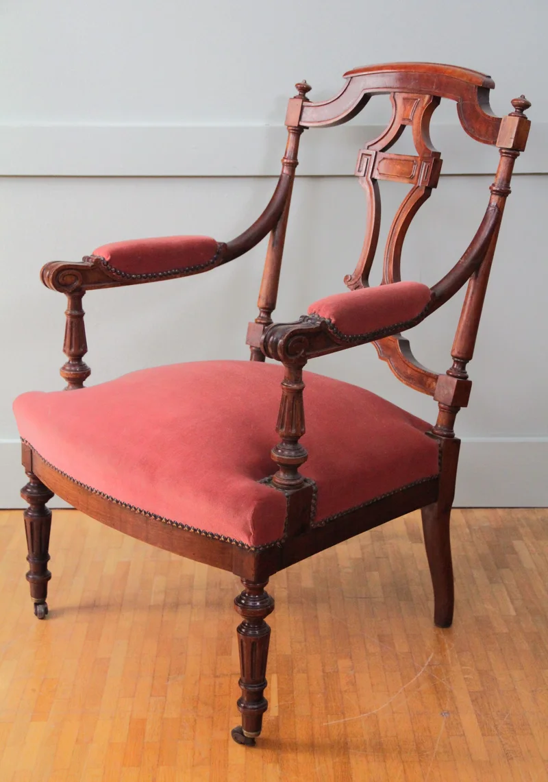 Edwardian armzetel - Meubel › Zitmeubels - Edwardian armzetel met open rug, in mahoniehout.
55cm diep, 60cm breed.
Ca 1930

€