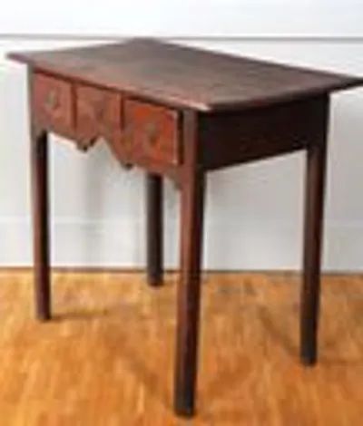 George II eiken bijzettafeltje thumbnail 2