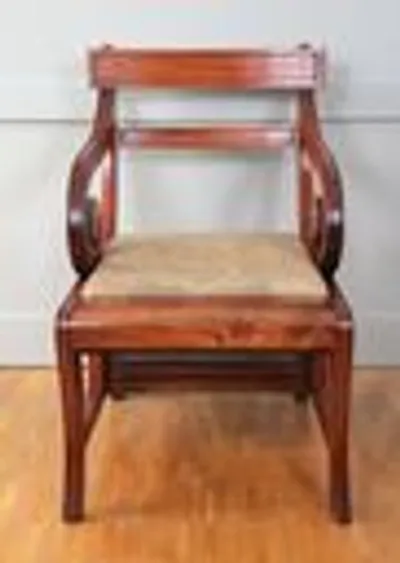 Georgean stijl bibliotheektrap zetel thumbnail 1