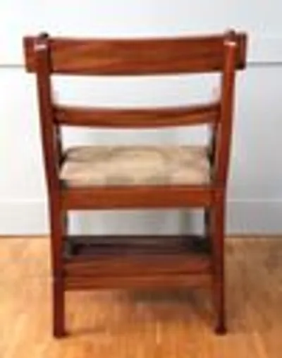 Georgean stijl bibliotheektrap zetel thumbnail 2