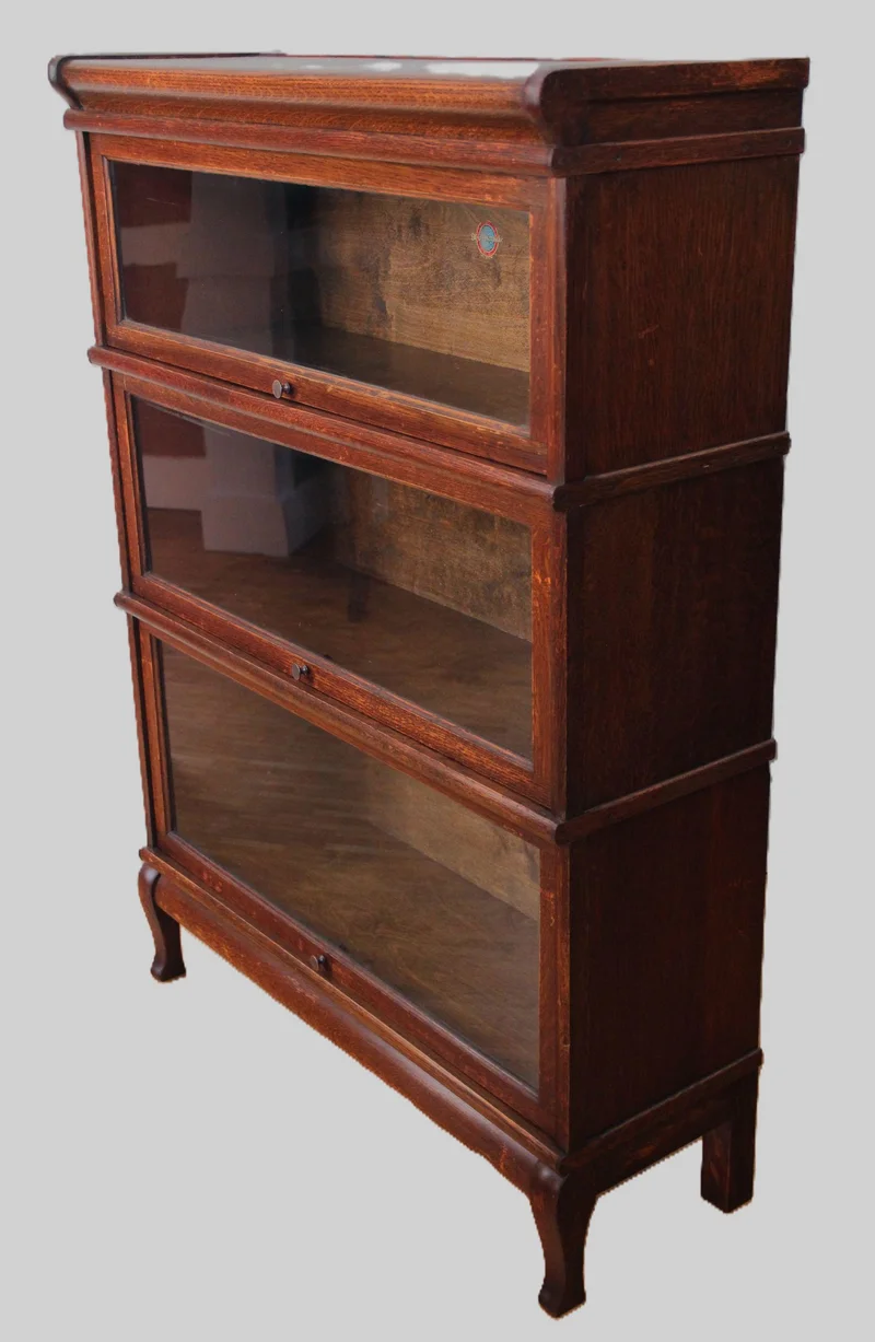 Globe wernicke - Meubel › Kasten - €750.00 - Originele, gelabelde, Globe Wernicke drieledige boekenkast in eik.
86 x 30cm; 120cm hoog
ca 1910