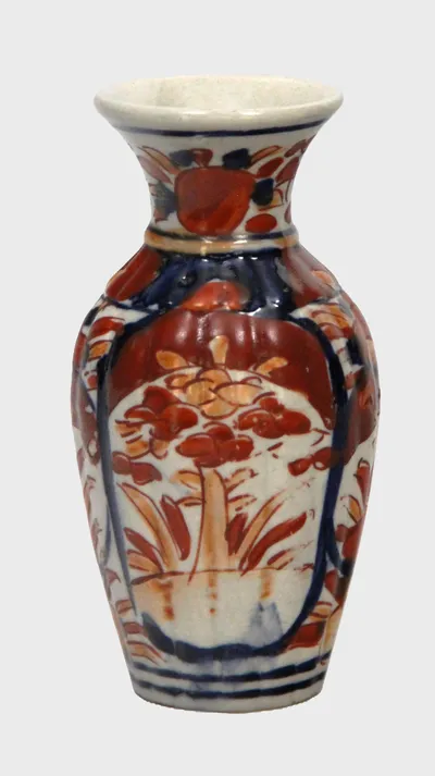 Imari vaasje, hollandse makelij (1)