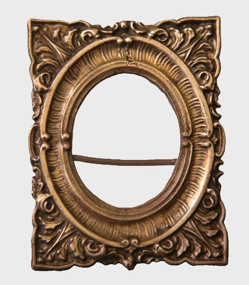 Miniatuurkadertje in messing - Diversen › Varia - €25.00 - 6 x 8cm
ca 1900