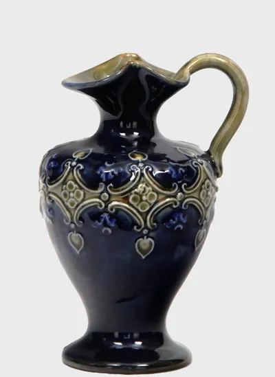 Royal Doulton schenkkannetje, één van een paar (1) 